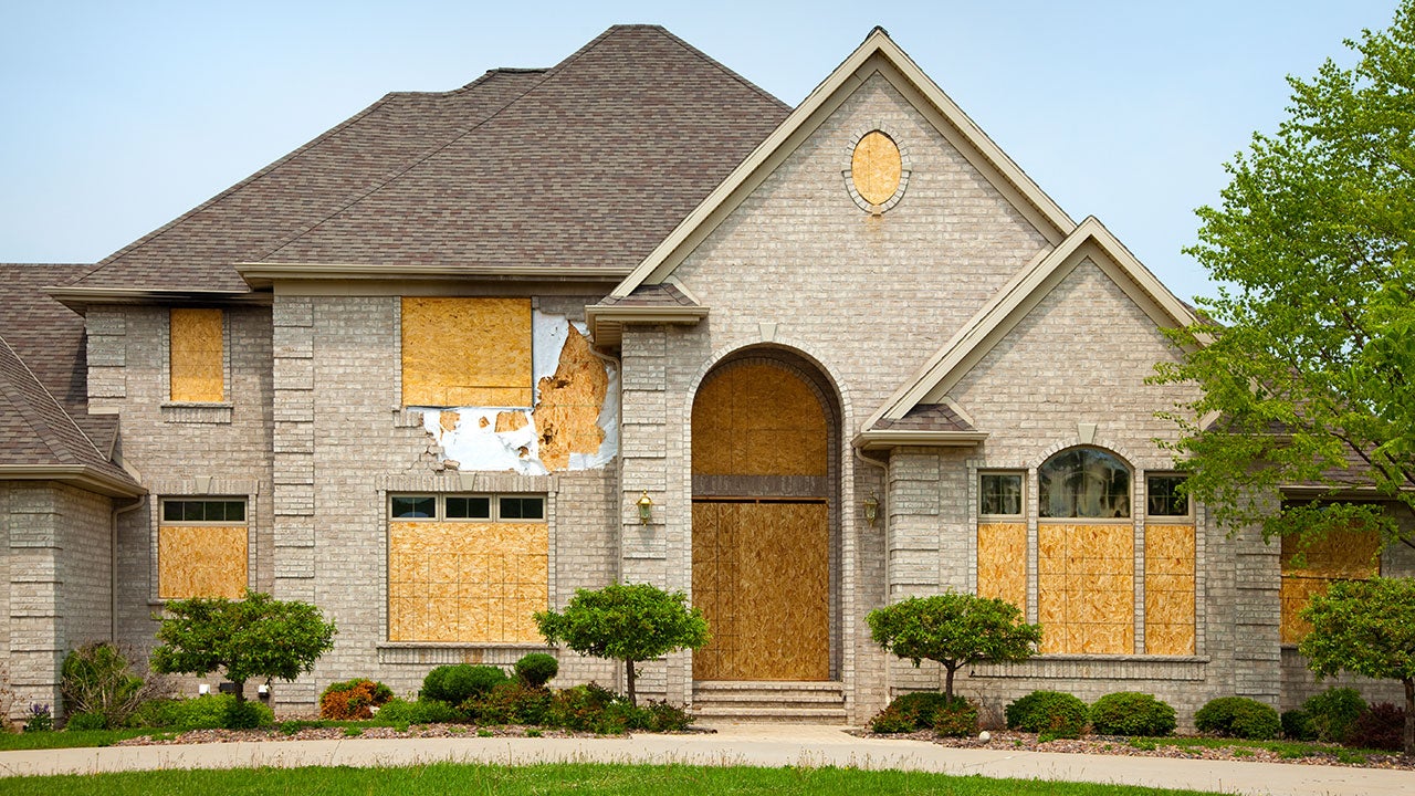 9 Tips For Buying A Foreclosed Home 