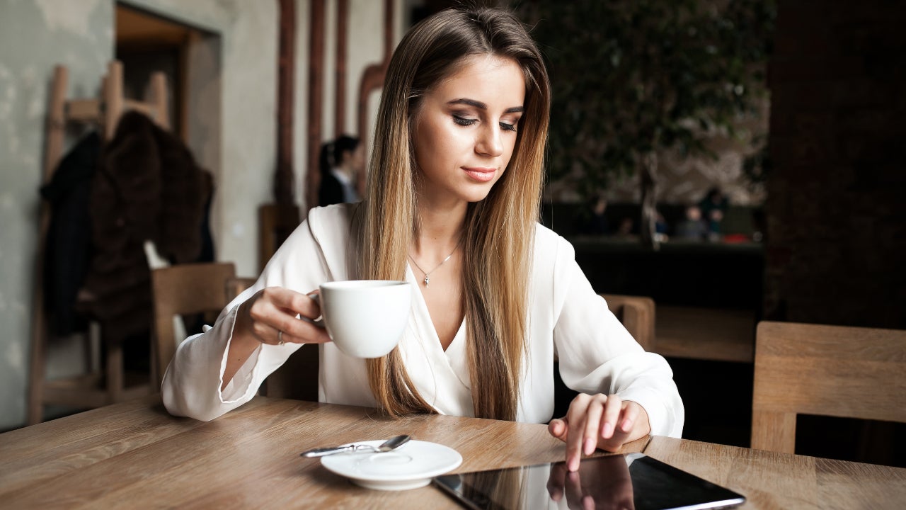 картинки красивые утро женщина с кофе