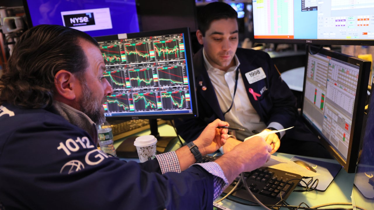 Traders on the floor of the New York Stock Exchange