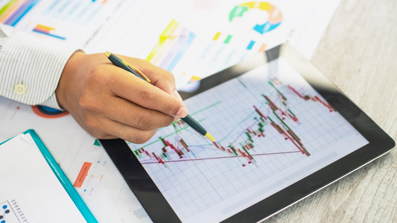 Analyzing Statistical Business Reports on Tablet