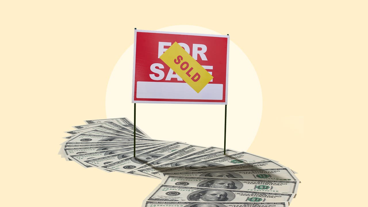 net proceeds - for sale/sold sign with cash photo illustration