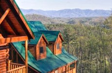 Log cabin in Tennessee with Smoky Mountains view